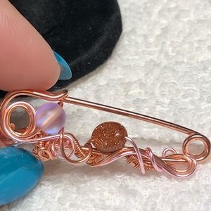 📌💕small handmade pin/brooch-rose gold NEW